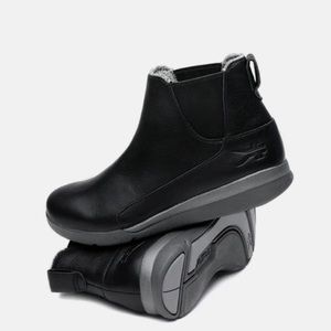 Kuru Luna Boots in Jet Black 10